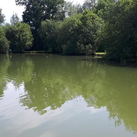 3 Avec Terrasse Pour 5 Personnes - Api-1-52-617 * Rives (Lot-et-Garonne)